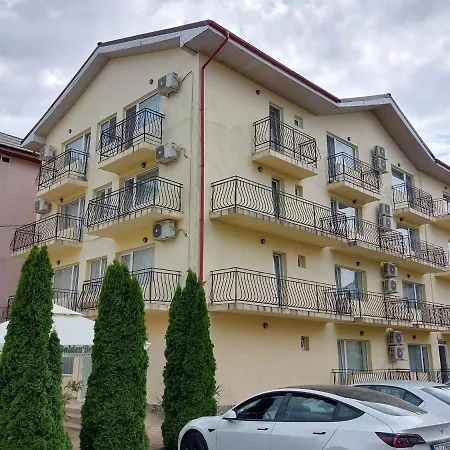 Pensiune Casa Galbena Costineşti