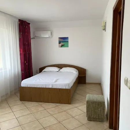 Casa Galbena * Costineşti