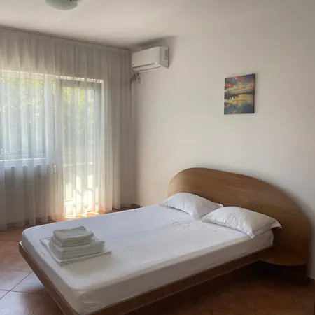 45 & Casa Galbena Гостевой дом 3*