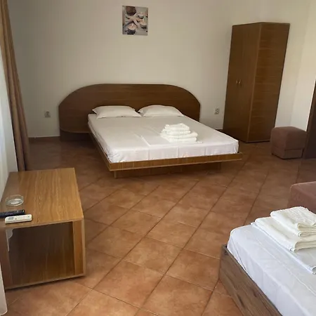 Casa Galbena