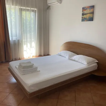 Casa Galbena