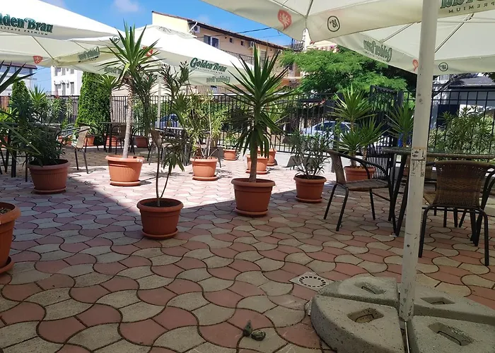 45 & Casa Galbena 3* Costinești