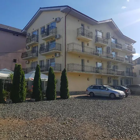 Guest house Casa Galbena *
