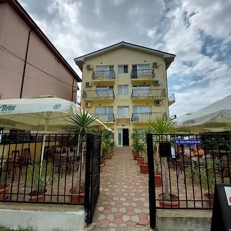 Casa Galbena Guest house *