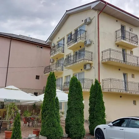 Casa Galbena Costinesti