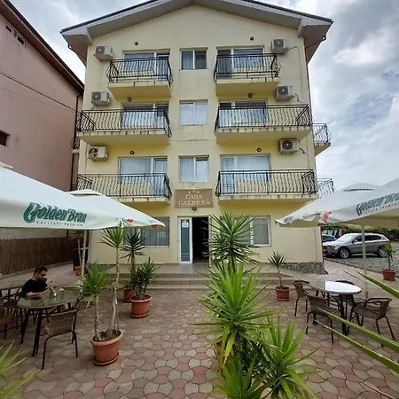 Casa Galbena *