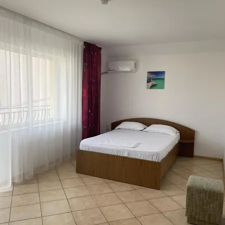 Gæstehus 45 & Casa Galbena 3*