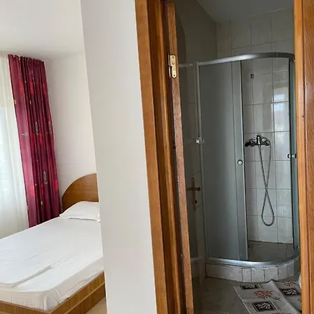 Guest house Casa Galbena Costinesti