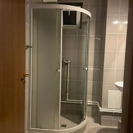 45 & Casa Galbena Πανσιόν 3*