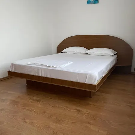 Guest house Casa Galbena Costinesti