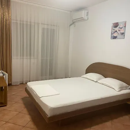 Casa Galbena