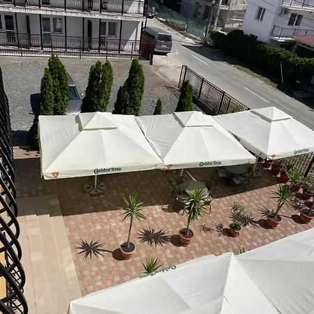 45 & Casa Galbena 3* Costinesti