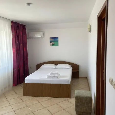 45 & Casa Galbena Πανσιόν