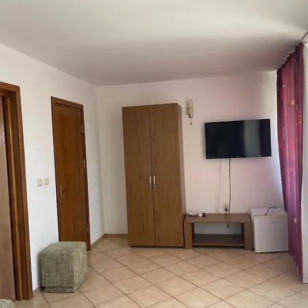 Πανσιόν 45 & Casa Galbena