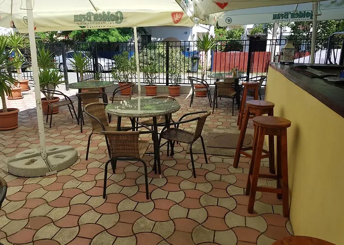 45 & Casa Galbena 3*