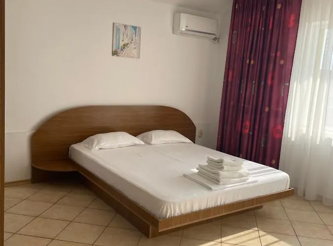 בית הארחה 45 & Casa Galbena